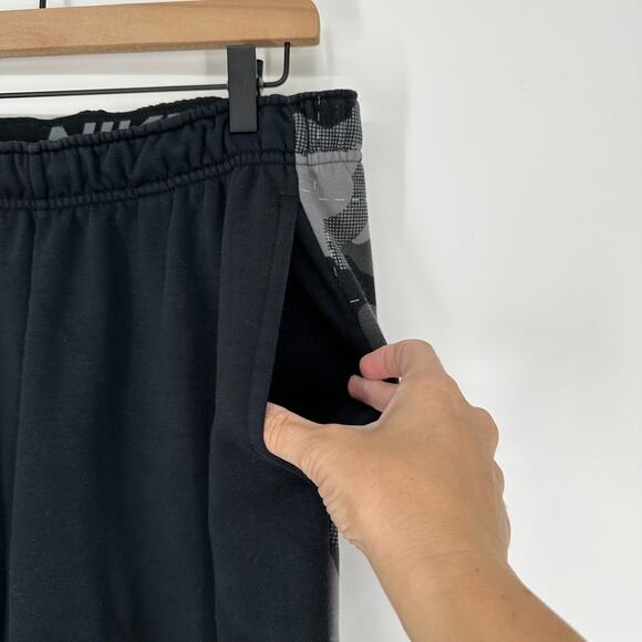 Nike Dri Fit Tapered Camo Stripe Training Pants Pockets Comfort Mens Large - Picture 7 of 8